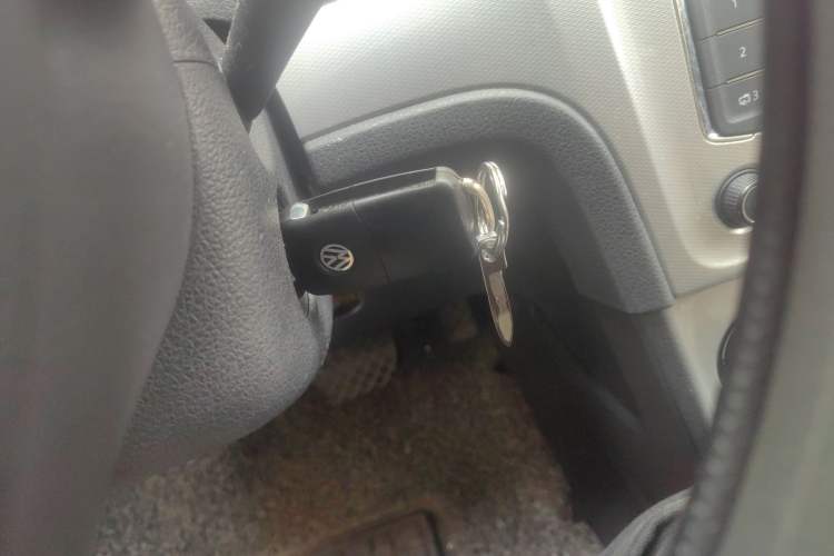 Used Volkswagen Gran Lavida 2013 1.4 TSI Automatic Comfort Model Vehicle Key