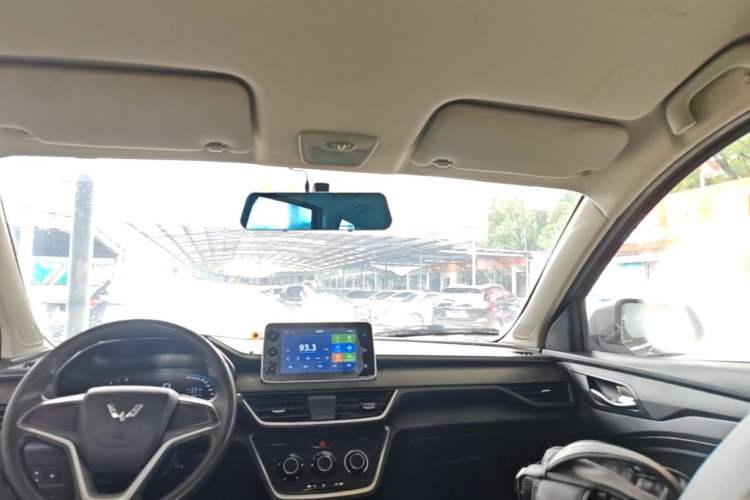 Used Wuling Hongguang S3 2019 1.5L Manual Comfort Model China VI Standard
