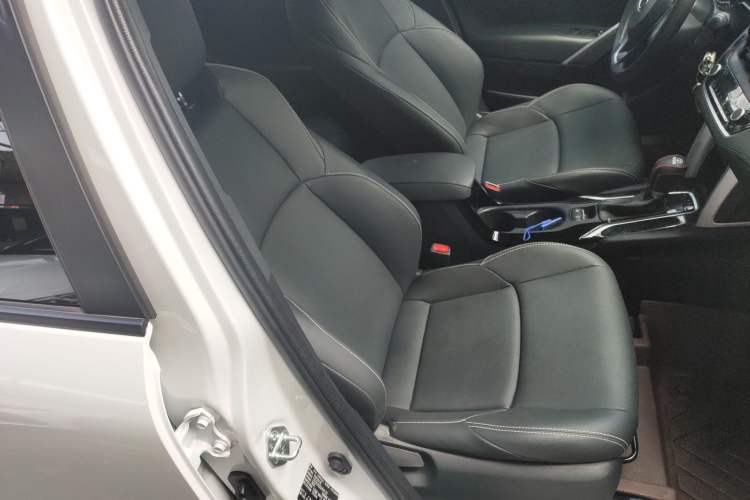 Used Toyota FRONTLANDER 2024 2.0L CVT Elite Plus Edition Right Front Seat