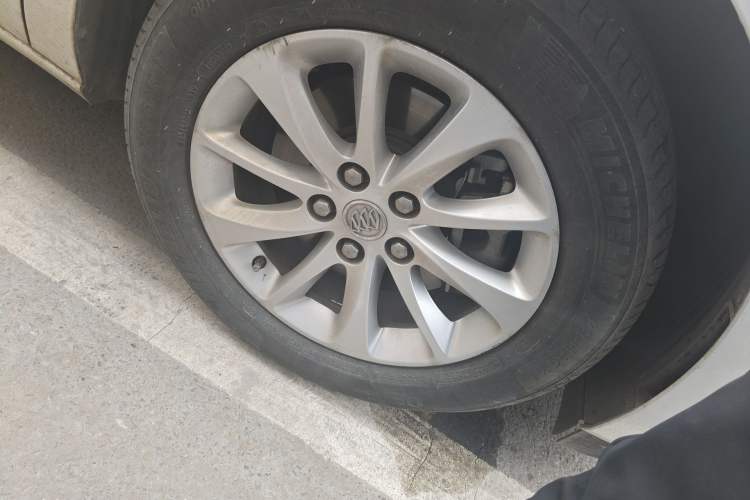 Used Buick GL8 2018 ES 28T Comfort Model China VI Standard