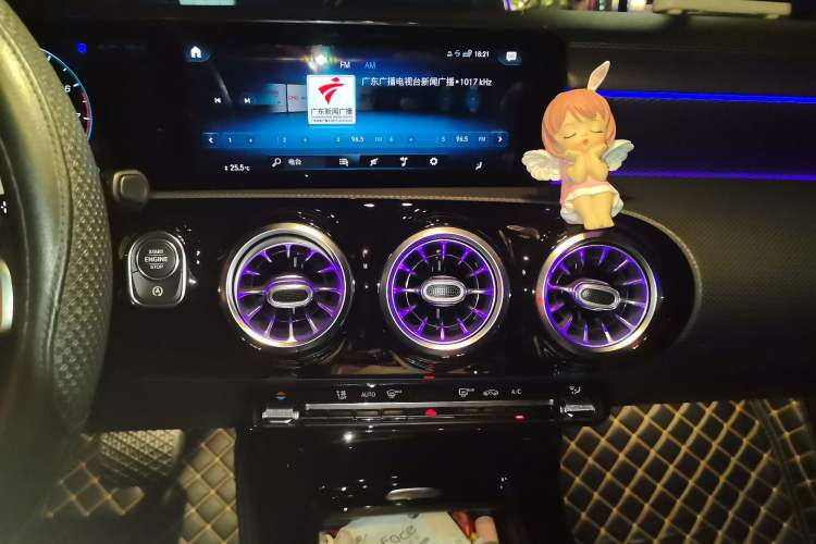 Used Mercedes-Benz A-Class 2021 A 200 L Sport Sedan Fashion Model
