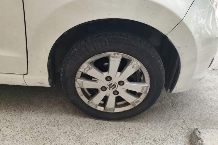 Used Suzuki Alto 2012 1.0L Manual Utility Version Right Front Wheel Hub