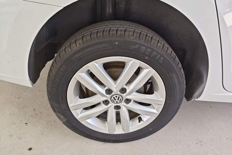 Used Volkswagen Jetta 2019 Dream Edition 1.5L Manual Fashion Version Exterior 5