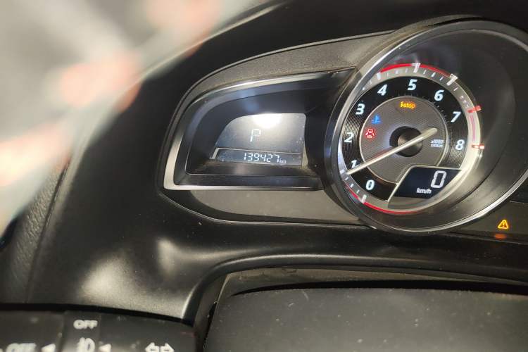 Used Mazda 3 Axela 2014 Sedan 2.0L Automatic Sport Model