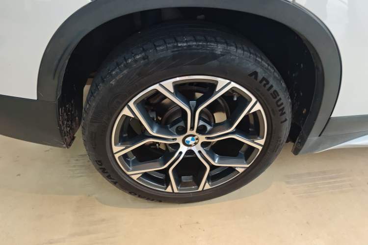 Used BMW X1 2022 Updated xDrive25Li Premium Edition Exterior 3