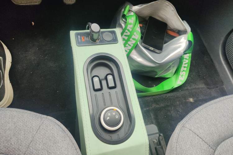 Used Wuling Hongguang MINIEV 2022 Macaron Premium Model – Lithium Iron Phosphate