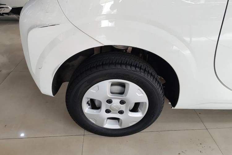 Used Roewe Clever 2021 302 km New Four-Seater Super-Efficient Version
