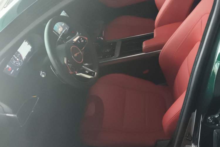 Used Jaguar XEL 2022 2.0T 250 PS R-DYNAMIC S Advanced Sport Edition Left Front Seat