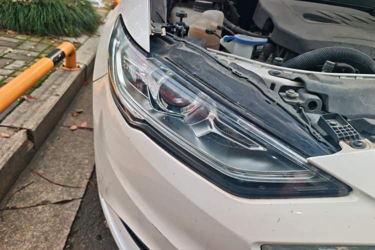 Used Ford Mondeo 2017 EcoBoost 180 Stylish Model Right Front Headlight