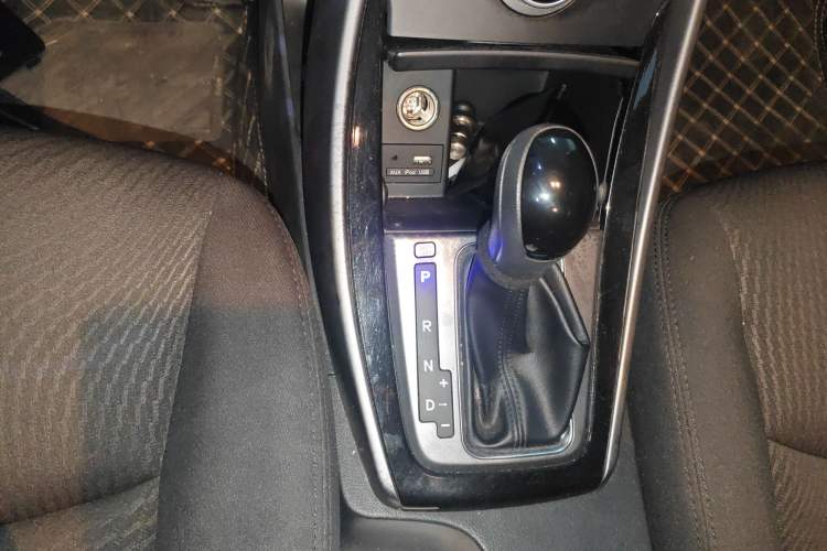 Used Hyundai Elantra (5th Generation / Langdong) 2016 1.6L Automatic Prestige Model