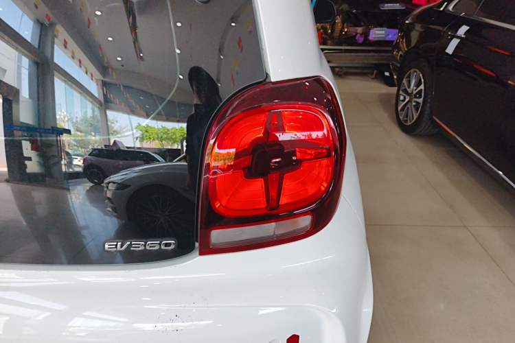 Used Roewe Clever 2022 311km QiQi BoBo Edition Right Rear Taillight