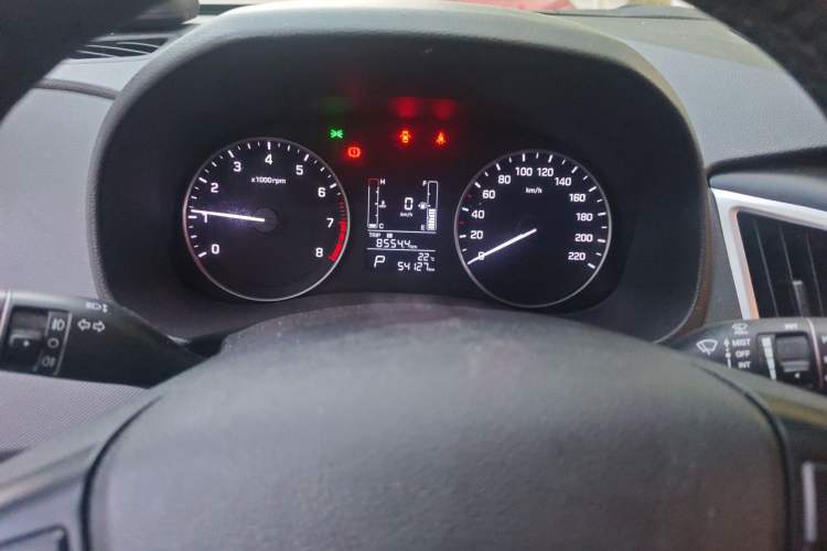 Used Hyundai ix25 2015 1.6L Automatic Two-Wheel Drive Smart GLS Trim Instrument Cluster