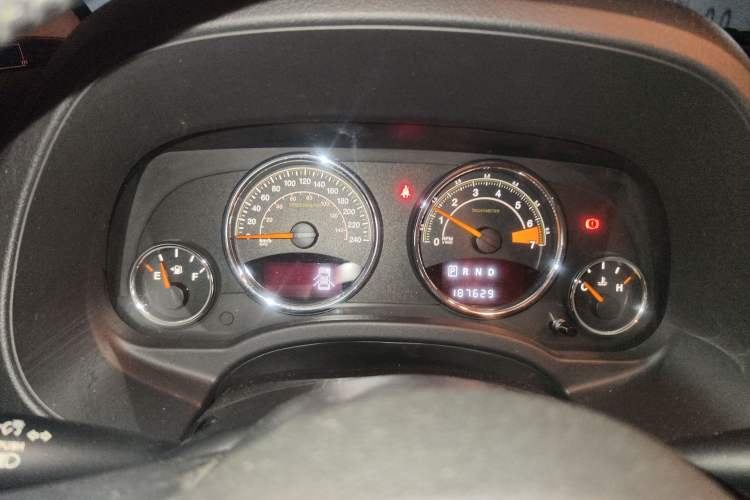 Used Jeep Compass 2014 Revised Version 2.4L Four-Wheel Drive Comfort Edition Instrument Cluster