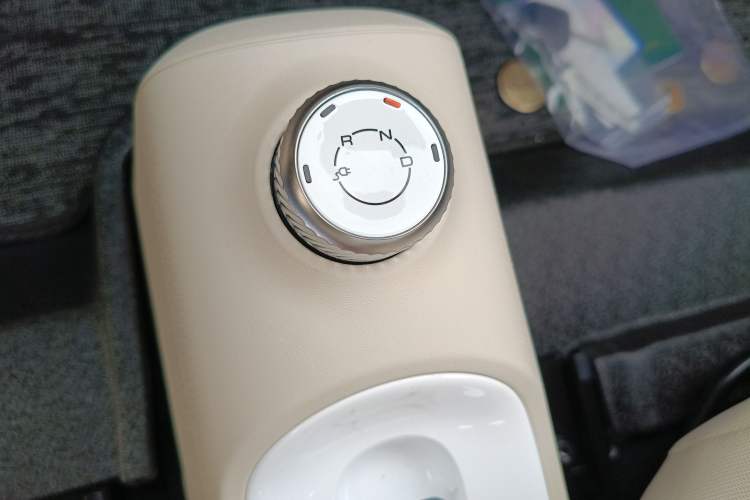 Used Wuling Hongguang MINIEV 2024 3rd Generation 215km Youth Edition Gear Lever