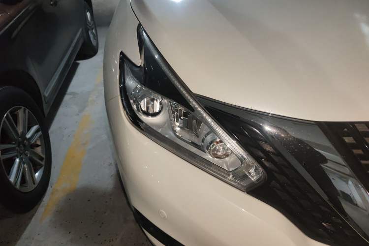 Used Nissan Murano 2017 2.5L XL Two-Wheel Drive Smart Edition
