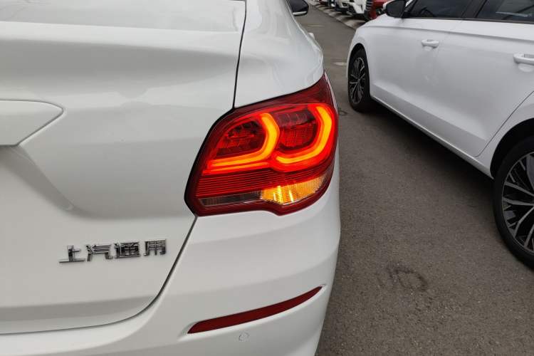 Used Chevrolet Cavalier 2019 320 Automatic Xinyue Edition Right Rear Taillight