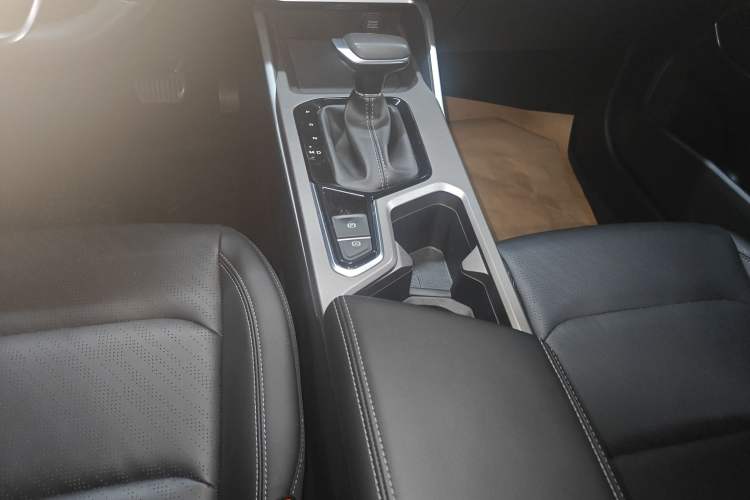 Used Geely Auto Emgrand 2022 4th Generation 1.5L CVT Luxury Model Gear Lever