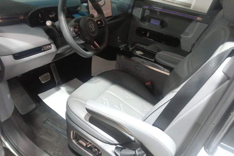 Used Zeekr MIX 2025 Long-Range Intelligent Driving Edition
