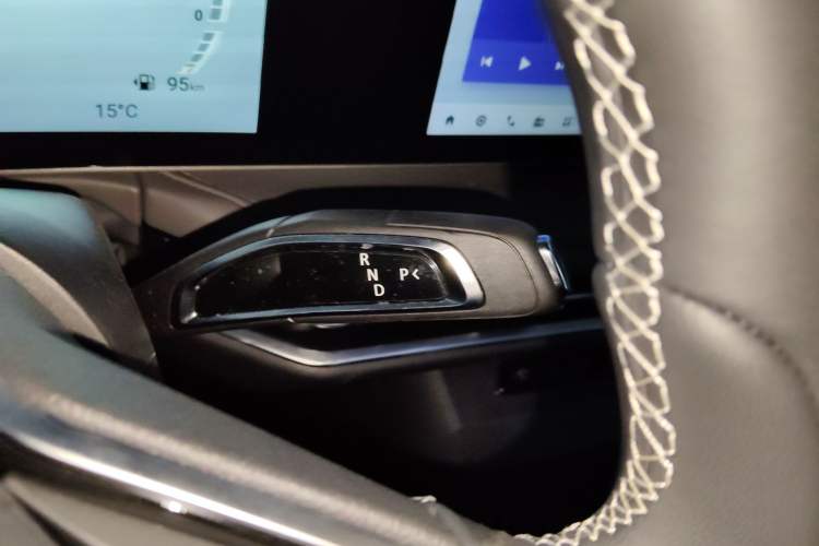 Used SAIC MAXUS Dajia 7 2024 Revised Version Super Hybrid Long-Range Edition Enjoyment Version Gear Lever