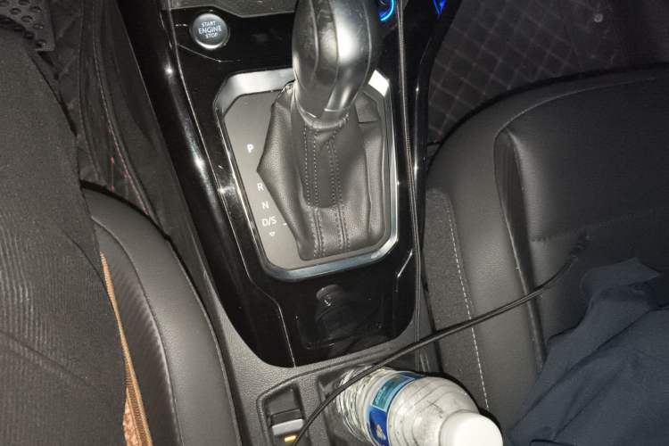 Used Volkswagen T-ROC 2021 280TSI DSG Two-Wheel Drive Comfort Connect Edition
