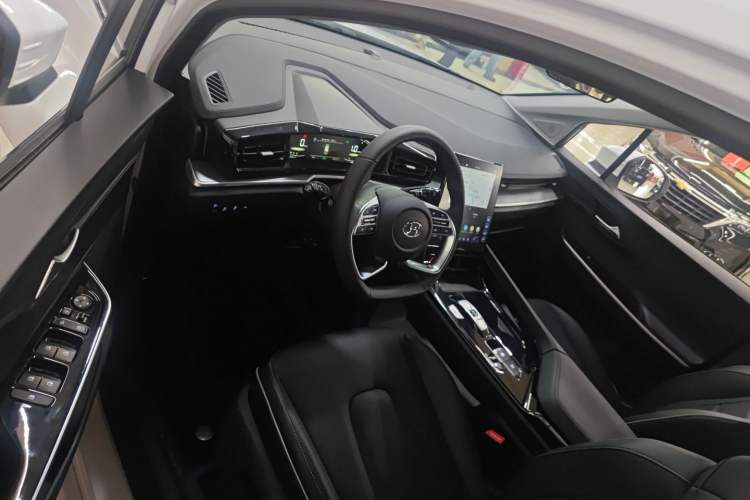 Used Hyundai Custo 2024 270TGDi LUX Prestige Edition