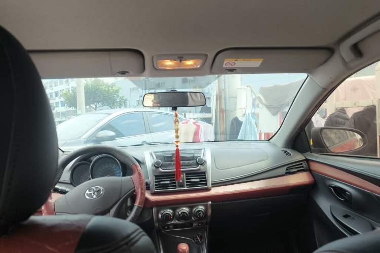 Used Toyota YARiS L Zhi Xuan 2014 1.3E Automatic Charm Edition
