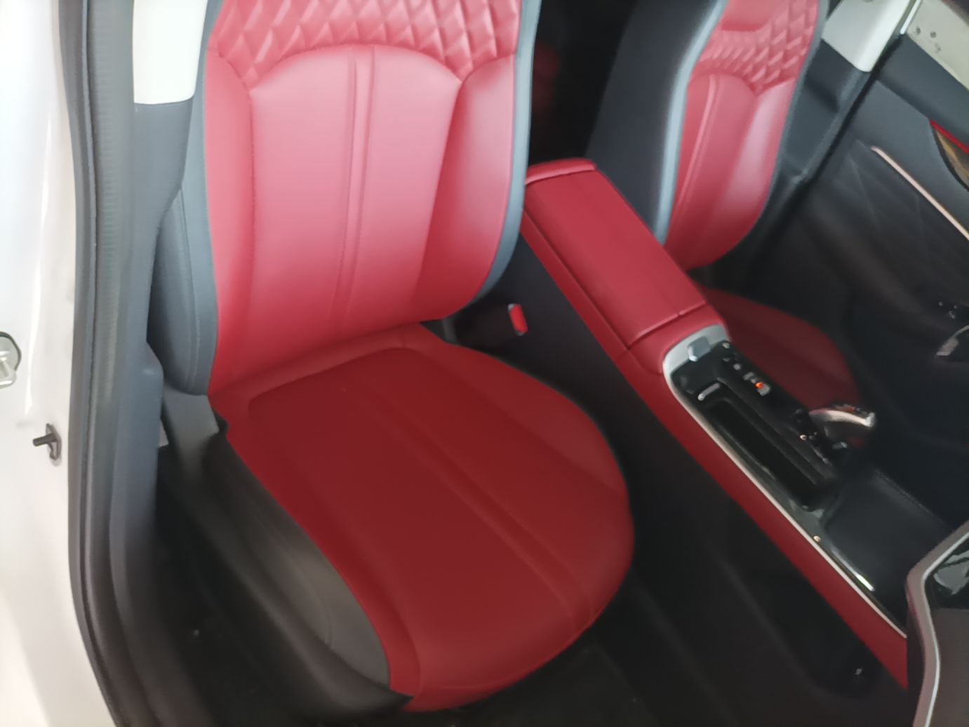 Dongfeng Aeolus Yixuan MAX 2021 1.5T Ultra-Stylish Trendsetter Edition — снимка 19
