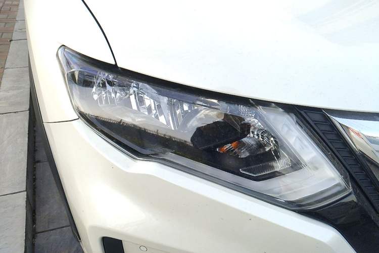 Used Nissan X-Trail 2020 2.0L XL ITS 3-Row CVT 2WD SmartConnect 7-Seater Comfort Edition Right Front Headlight