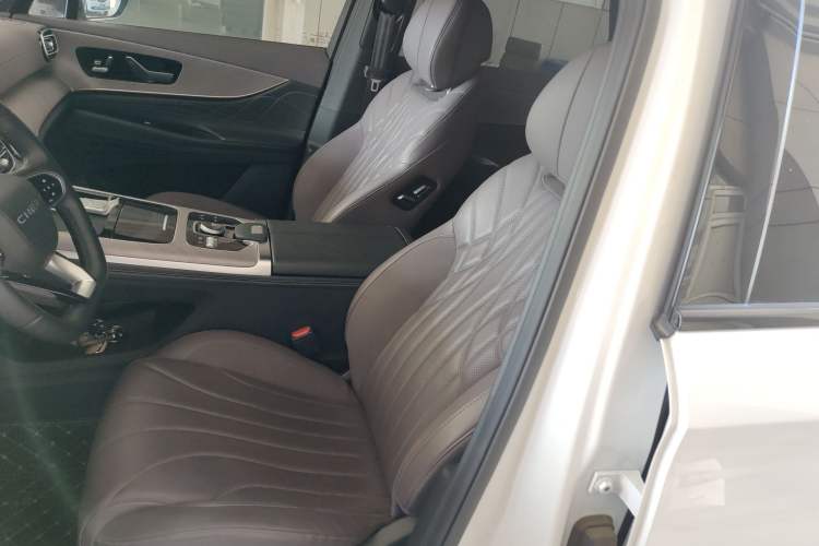 Used Chery Tiggo 9 2025 2.0T Automatic Two-Wheel Drive Luxury Edition 5 Seats