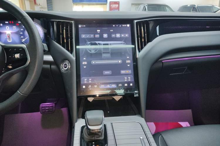 Used Hongqi HS7 PHEV 2024 2.0T PHEV Four-Wheel Drive Flagship Edition 6 Seats
