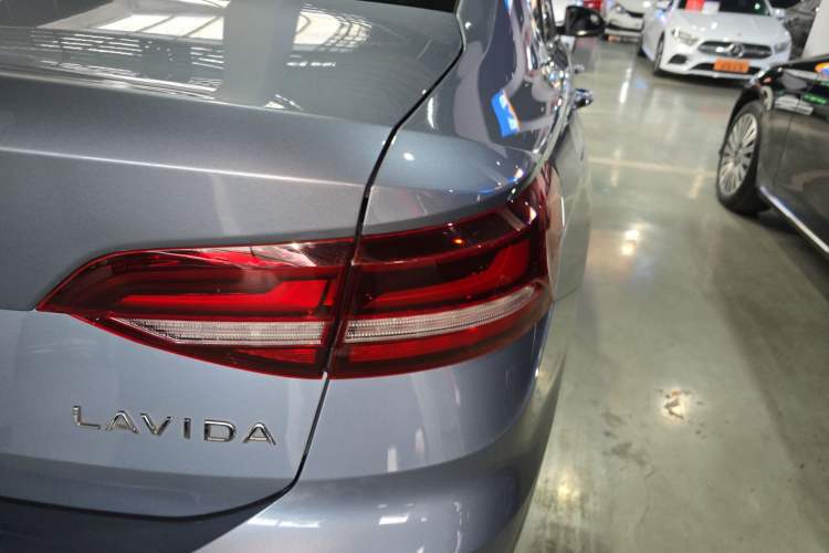 Used Volkswagen Lavida 2023 1.5L Automatic Full-Comfort Edition