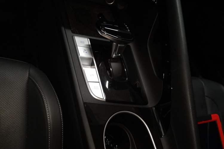 Used Hyundai Elantra 2022 1.5L CVT LUX Prestige Edition
