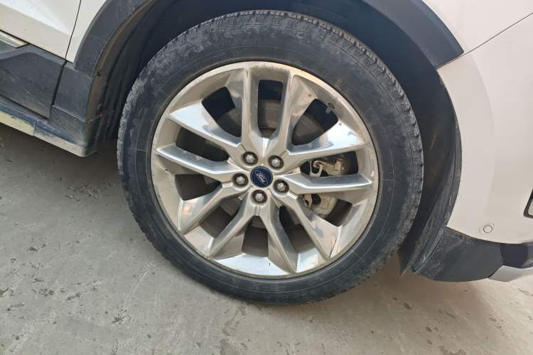 Used Ford Edge 2016 EcoBoost 245 Four-Wheel Drive Titanium 7-Seater
