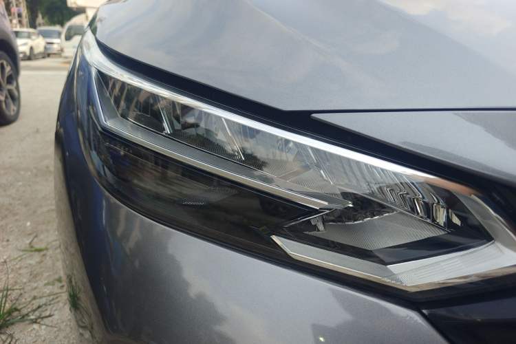 Used Nissan Sylphy 2020 Revised 1.6L XL CVT Enjoyment Edition Right Front Headlight