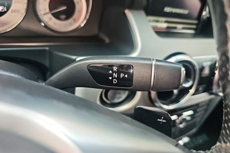 Used Mercedes-Benz GLK-Class 2015 GLK 300 4MATIC Fashion Edition Ultimate Version Gear Lever