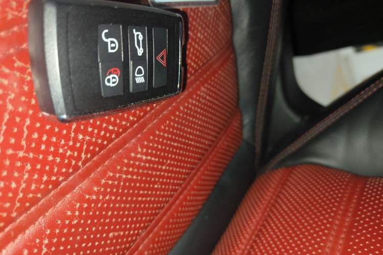 Used Land Rover Range Evoque 2018 240 PS HSE DYNAMIC Convertible Vehicle Key