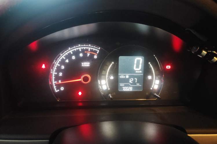 Used Roewe 350 2015 1.5L Manual Luxury Sunroof Edition
