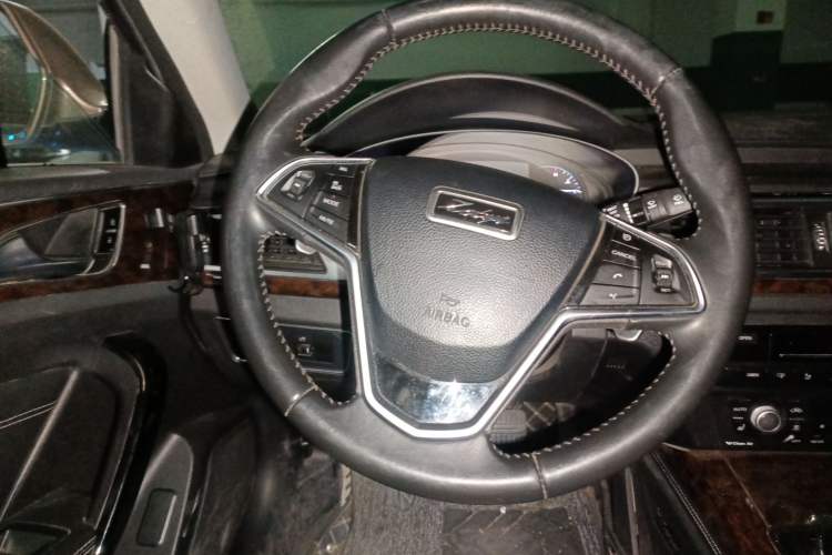 Used Zotye Z700 2018 Z700H 1.8T DCT Prestige Model Steering Wheel