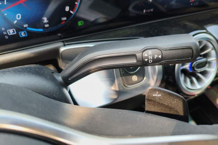 Used Mercedes-Benz GLB 2023 GLB 220 Sport Edition Gear Lever