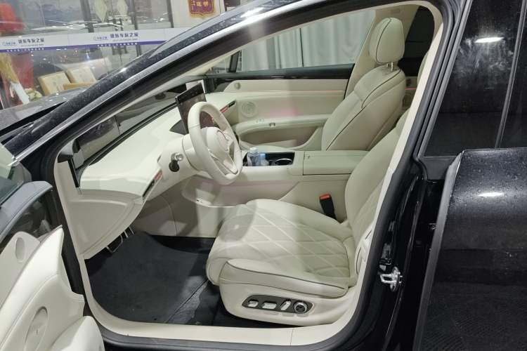 Used Hima Stelato S9 2025 Extended-Range Ultra Left Front Seat