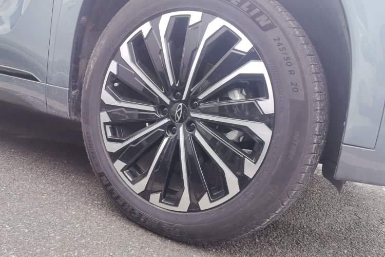 Used Chery Tiggo 9 2023 2.0T Dual-Clutch Two-Wheel Drive Prestige Version 5 Seats