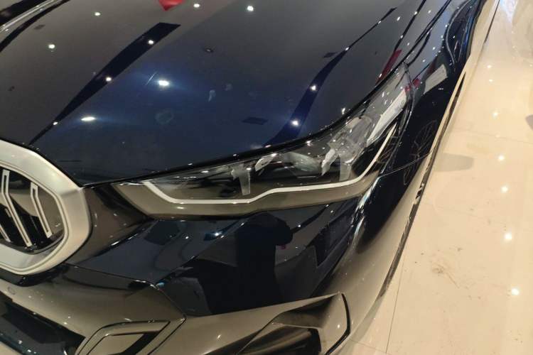 Used BMW 5 Series 2025 525Li M Sport Package