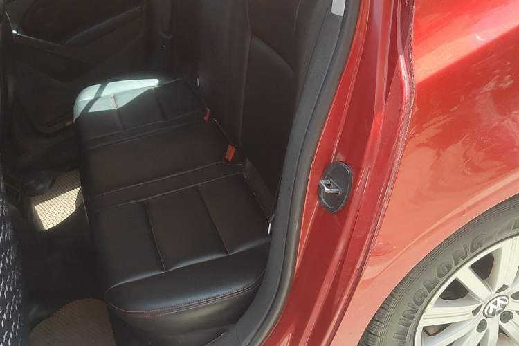 Used Volkswagen Golf 2011 1.6L Automatic Fashion Edition