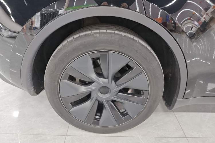 Used Tesla Model Y 2024 Rear-Wheel-Drive Version
