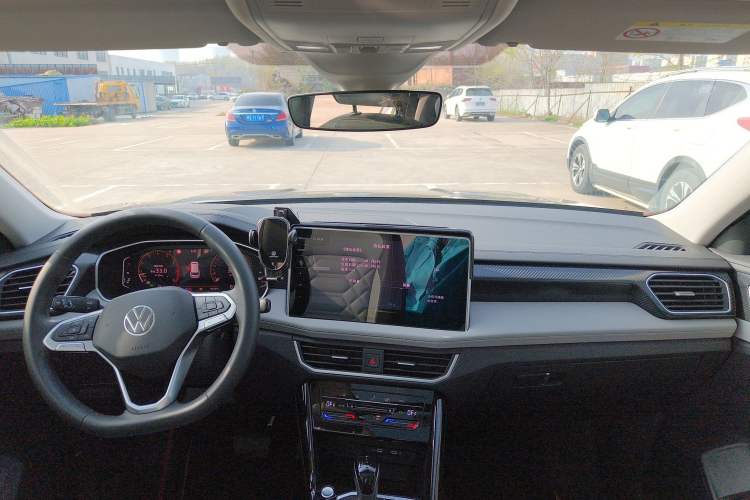 Used Volkswagen Tayron 2024 300TSI Two-Wheel-Drive Luxury Plus Advanced Version Center Console