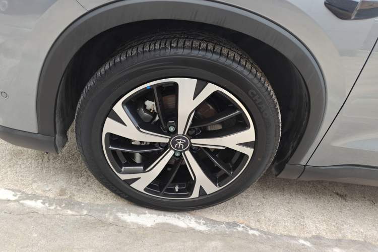 Used BYD Song Pro New Energy 2025 Second-Generation Intelligent Driving Version DM-i 115KM Excellence Edition Exterior 4