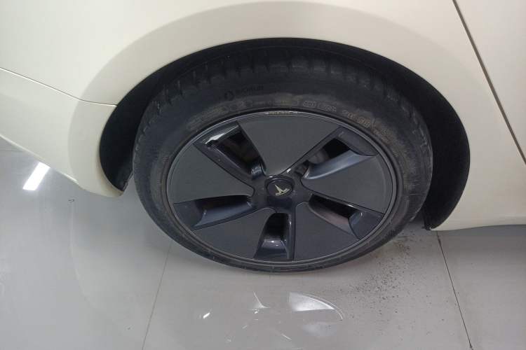 Used Tesla Model 3 2021 Revised Version Standard Range Rear-Wheel Drive Upgraded Edition 3D1 Right Rear Wheel Hub