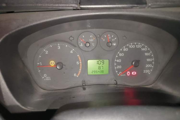 Used Ford Transit Custom 2009 2.4T Diesel Multi-Function Long Wheelbase Mid-Roof Emission Standard III