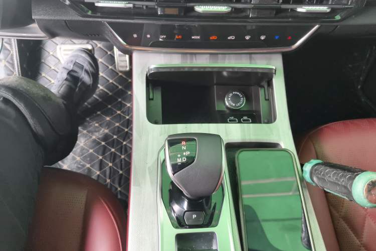 Used JETOUR X70 PLUS 2023 1.6T DCT Stronger 5-Seater