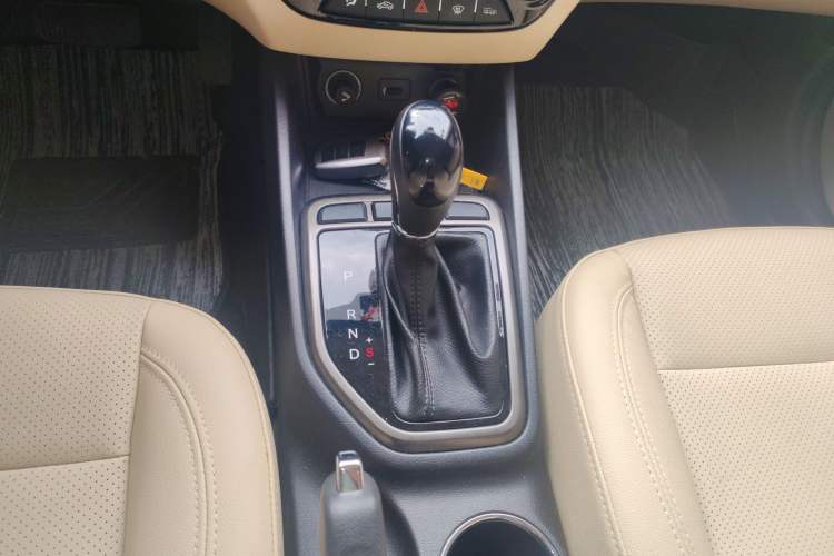 Used CHANGAN Eado 2016 1.6L Automatic LingShang Model
